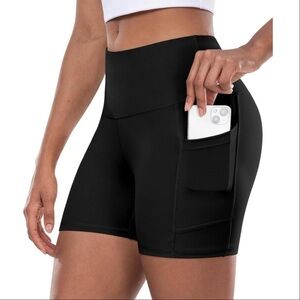 New Women’s Size Small Black Scrunch Butt Biker Shorts Workout Gym Yoga